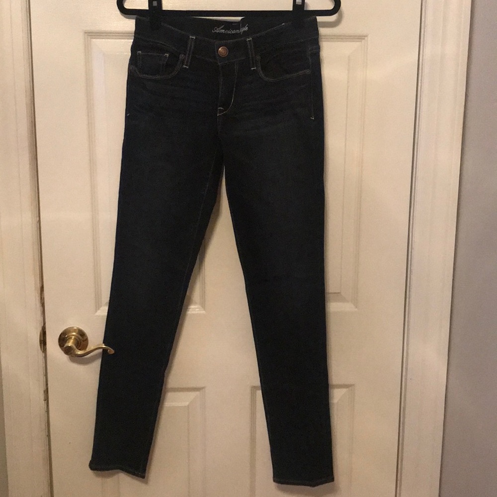 LIKE NEW. American Eagle stretch skinny jeans